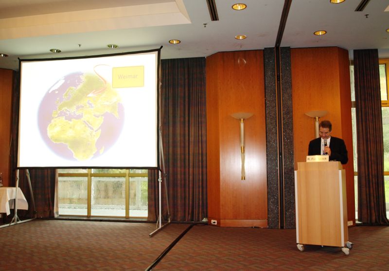 files/symposien/symposium_2014/jahrestagung_2014/gallery/Begruess. R. Fuenfstueck.jpg
